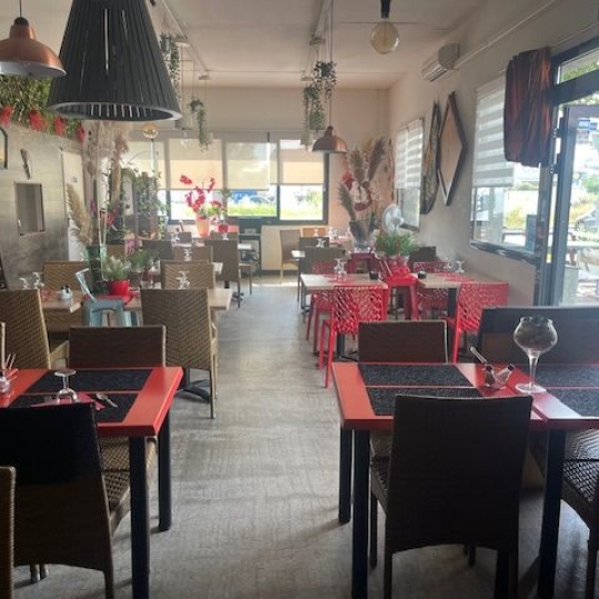  KIOSK TRANSACTIONS : Local / Bureau | ELNE (66200) | 100 m2 | 143 000 € 