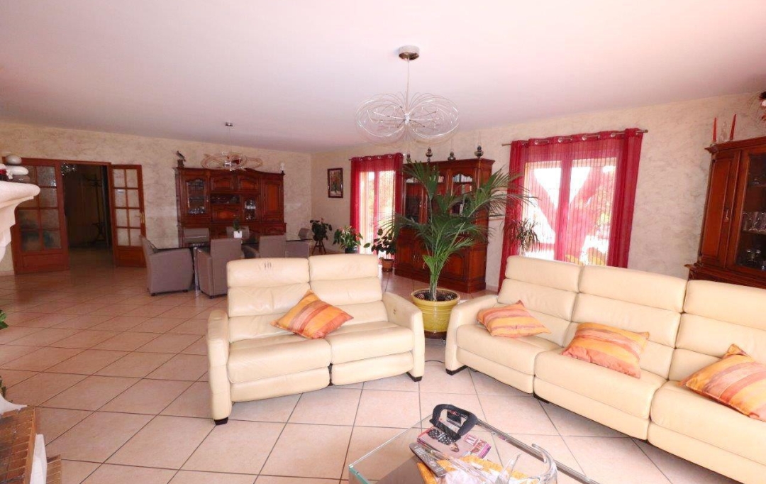 KIOSK TRANSACTIONS : House | LE SOLER (66270) | 292 m2 | 775 000 € 