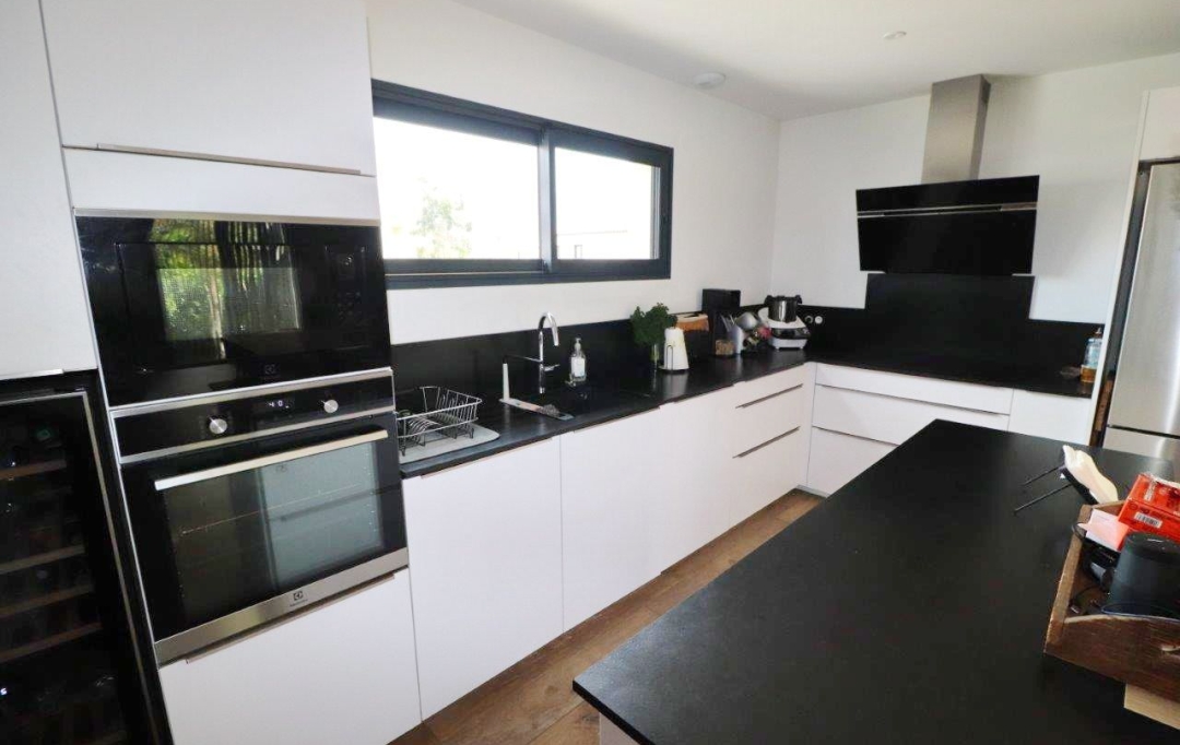 KIOSK TRANSACTIONS : House | VILLELONGUE-DE-LA-SALANQUE (66410) | 122 m2 | 413 000 € 