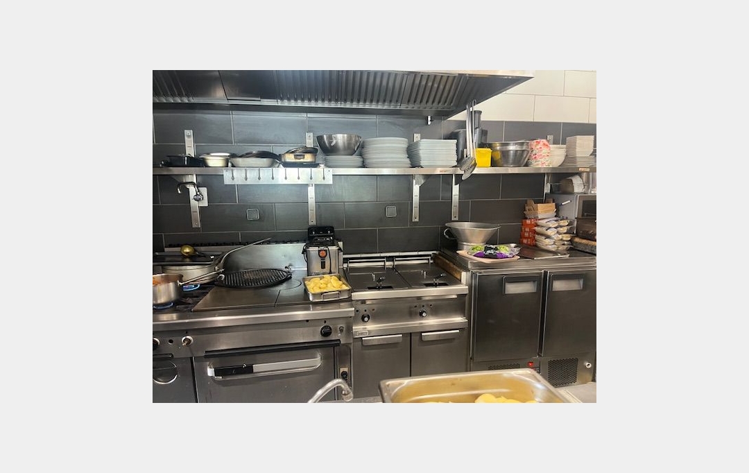 KIOSK TRANSACTIONS : Local / Bureau | ELNE (66200) | 100 m2 | 143 000 € 
