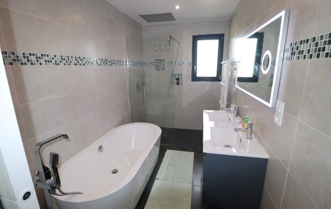 KIOSK TRANSACTIONS : Maison / Villa | LE SOLER (66270) | 135 m2 | 385 000 € 