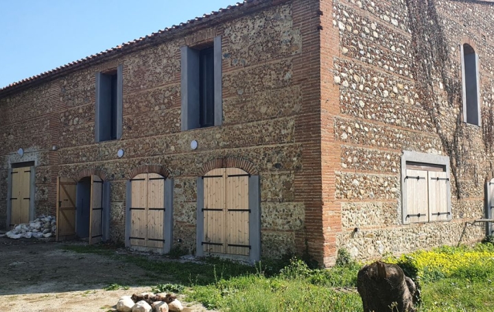 Maison de village VILLENEUVE-LA-RIVIERE 250 m2 350 000 € Maison de village VILLENEUVE-LA-RIVIERE 250 m2 350 000 €