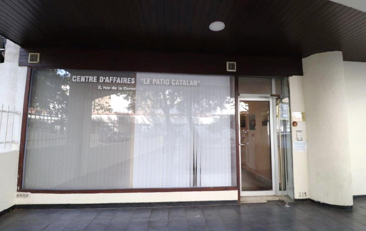Local commercial PERPIGNAN 174 m2 145 000 € Local commercial PERPIGNAN 174 m2 145 000 €